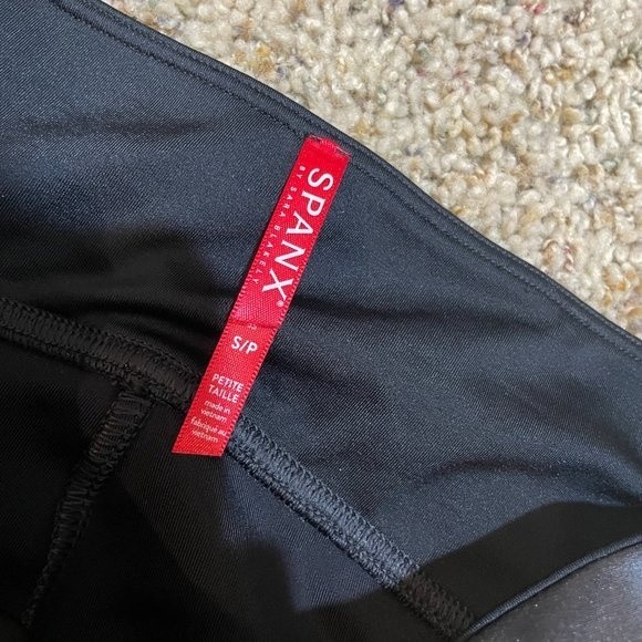 Spanx Faux Leather Leggings Size S Petite Pull On - Picture 5 of 8